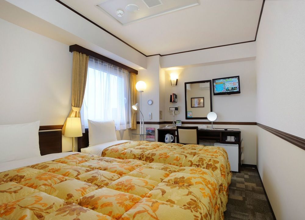 Toyoko Inn Kashiwa Eki Nishi Guchi Bagian luar foto